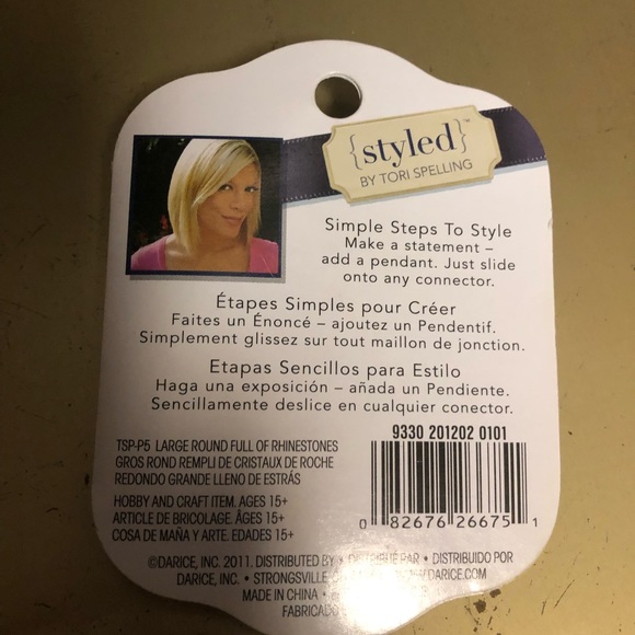 Styled by Tori Spelling Crystal Pendent-568 $20 or $15 w/offer - Picture 2 of 2